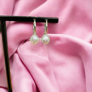 Pearly charm hoops - 925 STERLING SILVER EARRINGS Pearly charm hoops - 925 STERLING SILVER EARRINGS